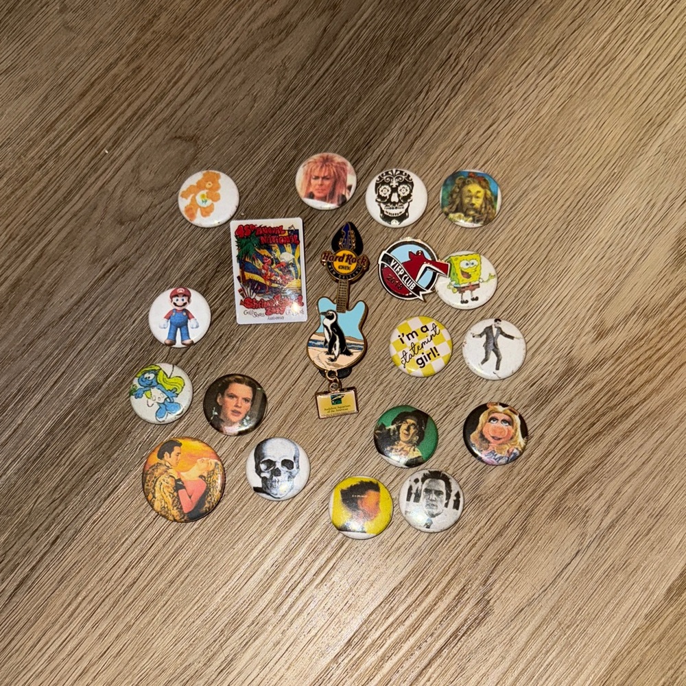 LOWEST PRICE! ❔3 Mystery Pins❔